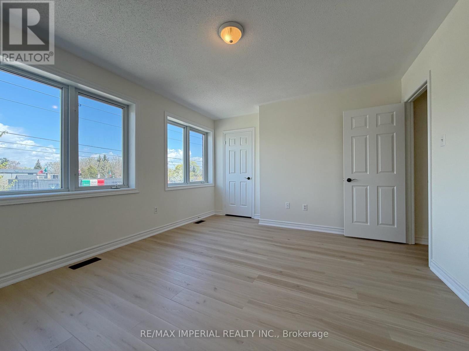 623 - 623a The Queensway Property Photo 21