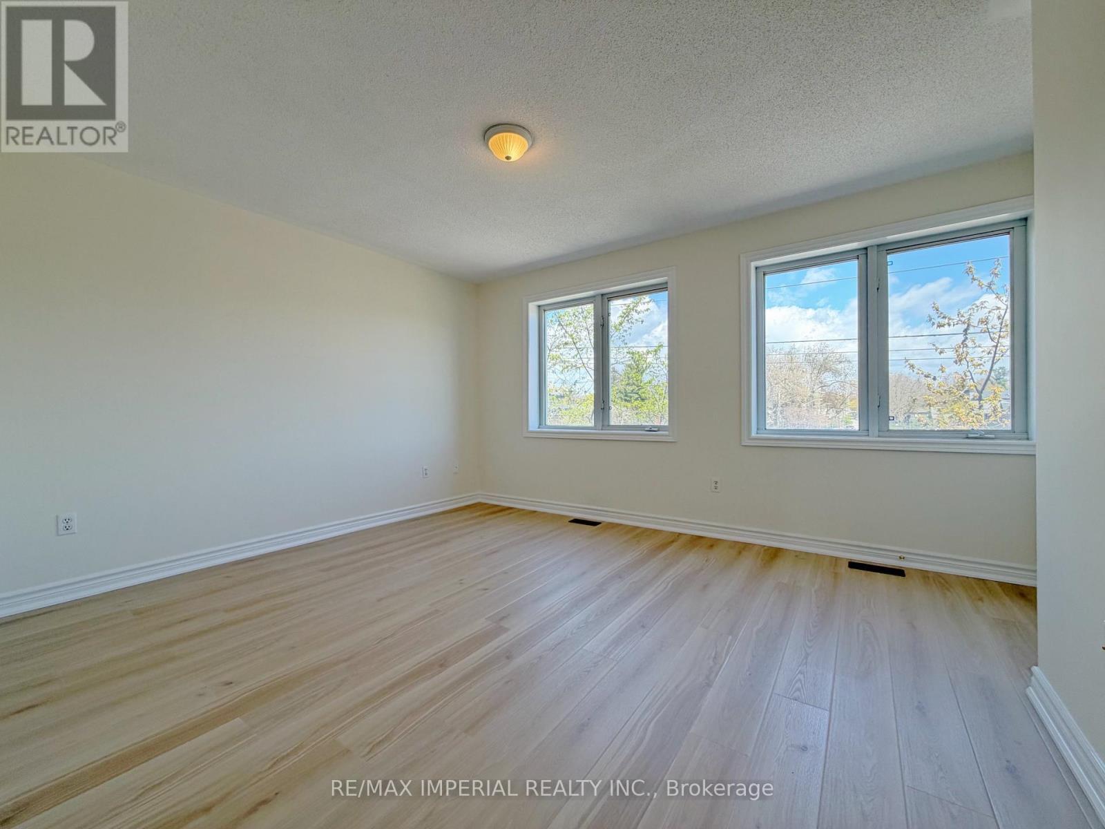 623 - 623a The Queensway Property Photo 22