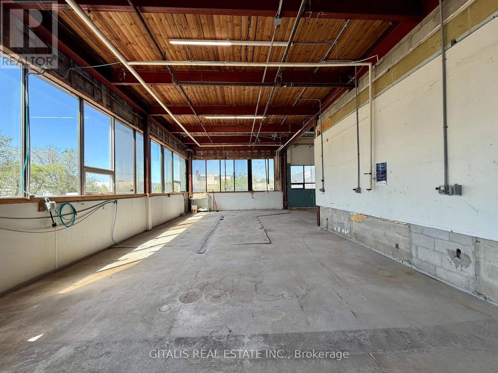 101a - 100 Symes Road Property Photo 2