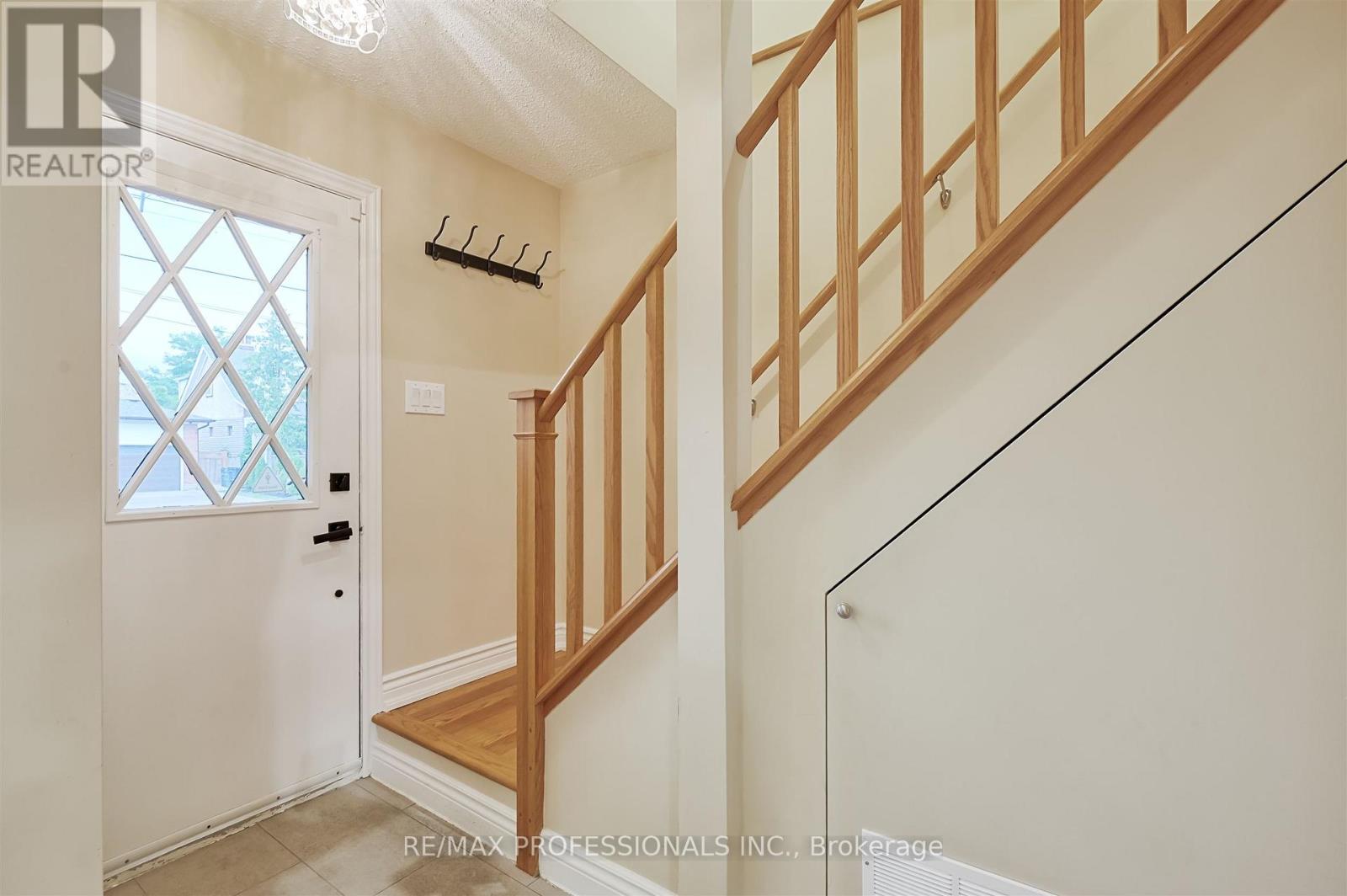 53 Tilden Crescent Property Photo 8