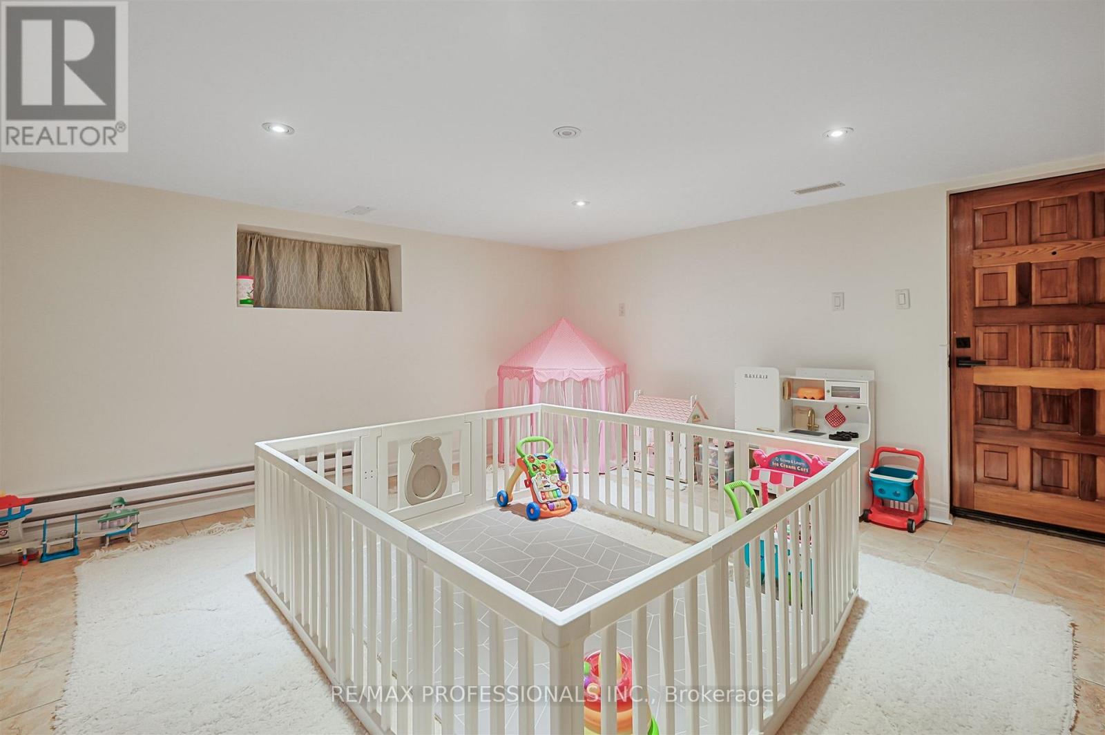 53 Tilden Crescent Property Photo 35