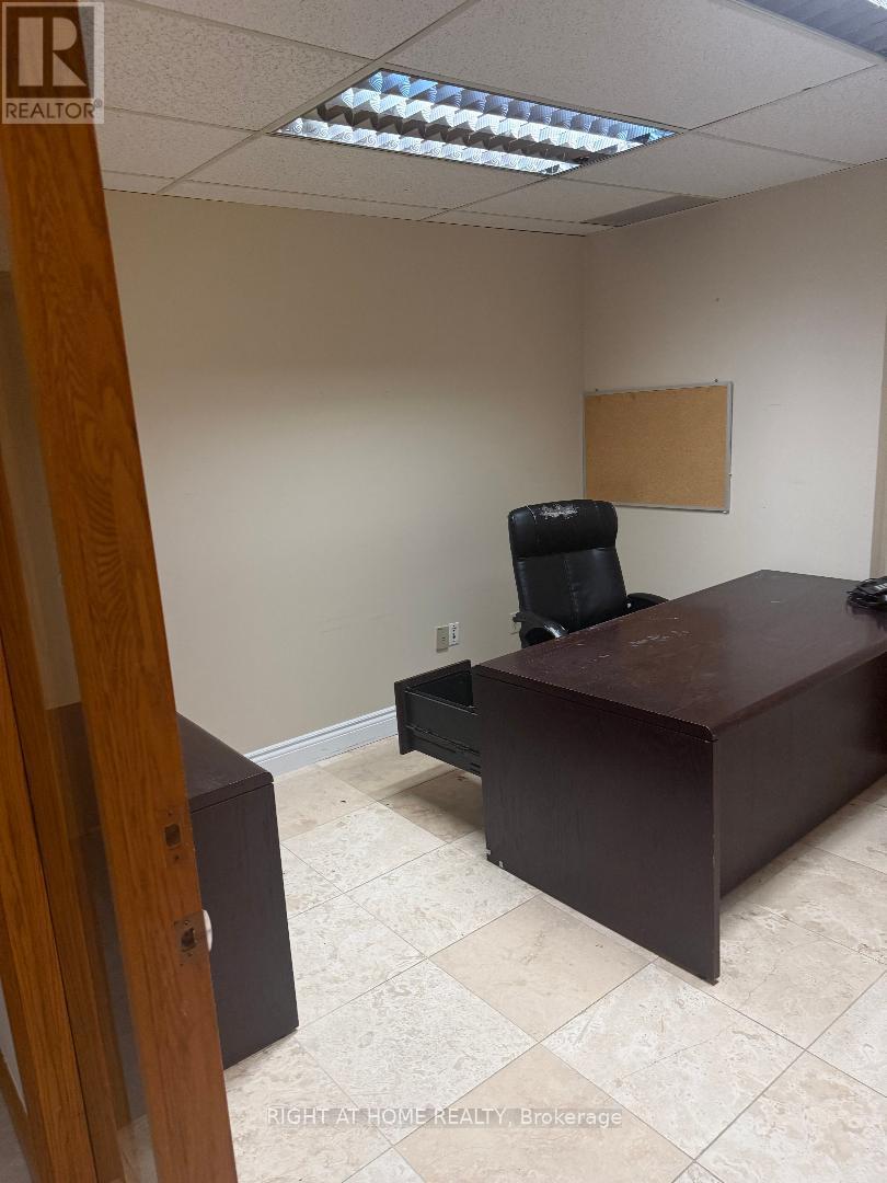 Lower - 4304 Village Centre Court Property Photo 15