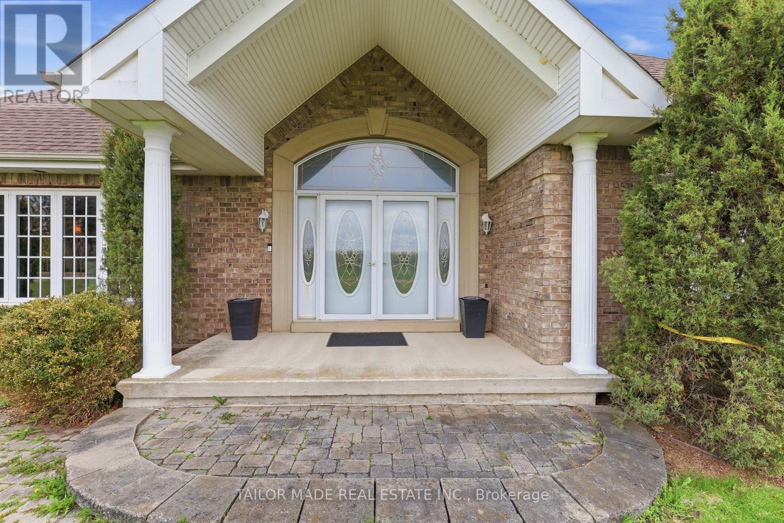 1749 Station Road Property Photo 3