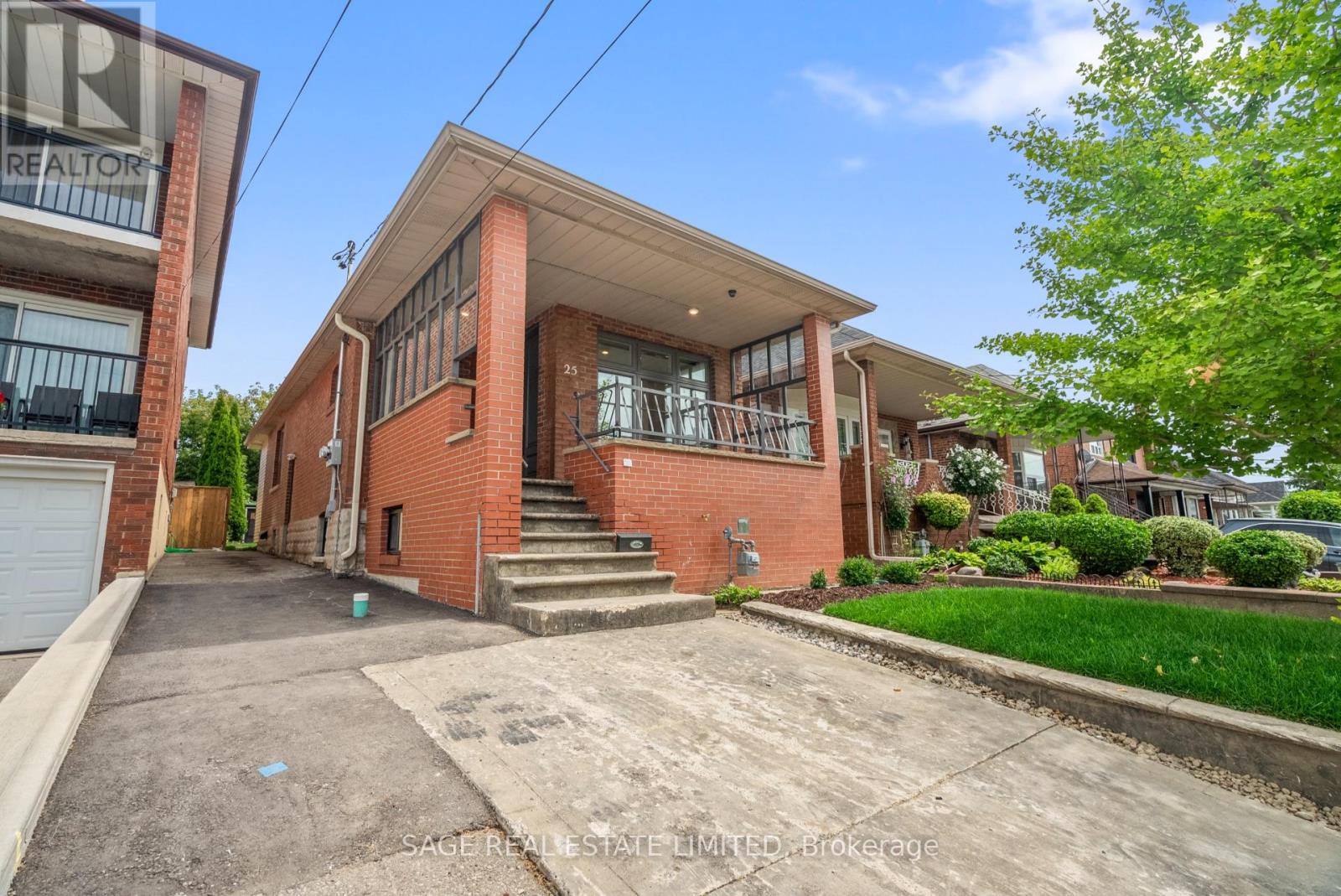 25 Chamberlain Avenue Property Photo 1