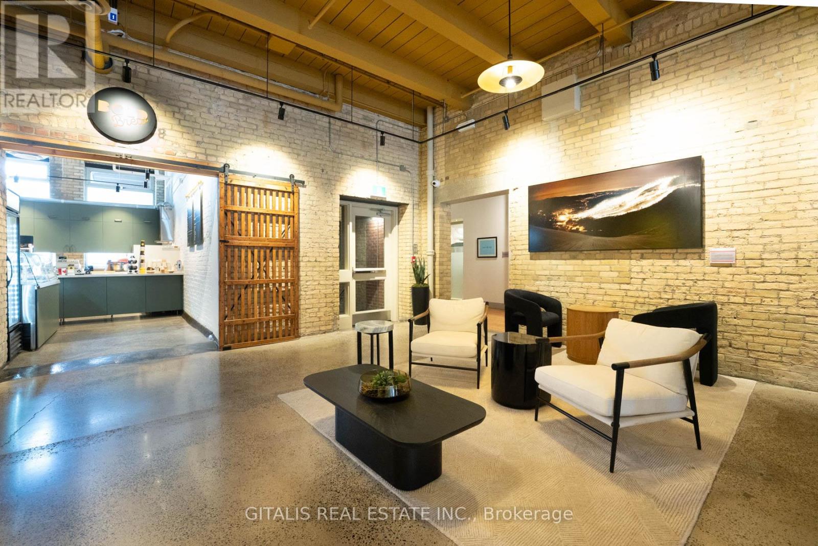 8a - 219 Dufferin Street Property Photo 8