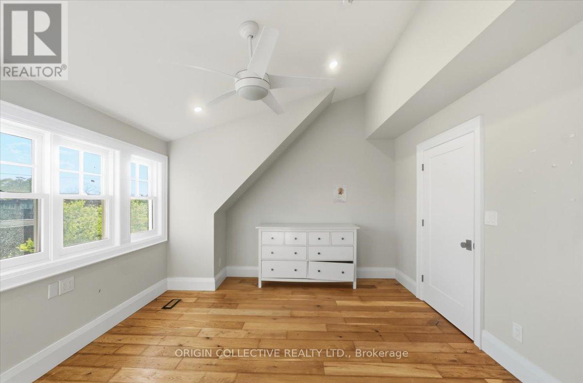 79 Wilson Street E Property Photo 4