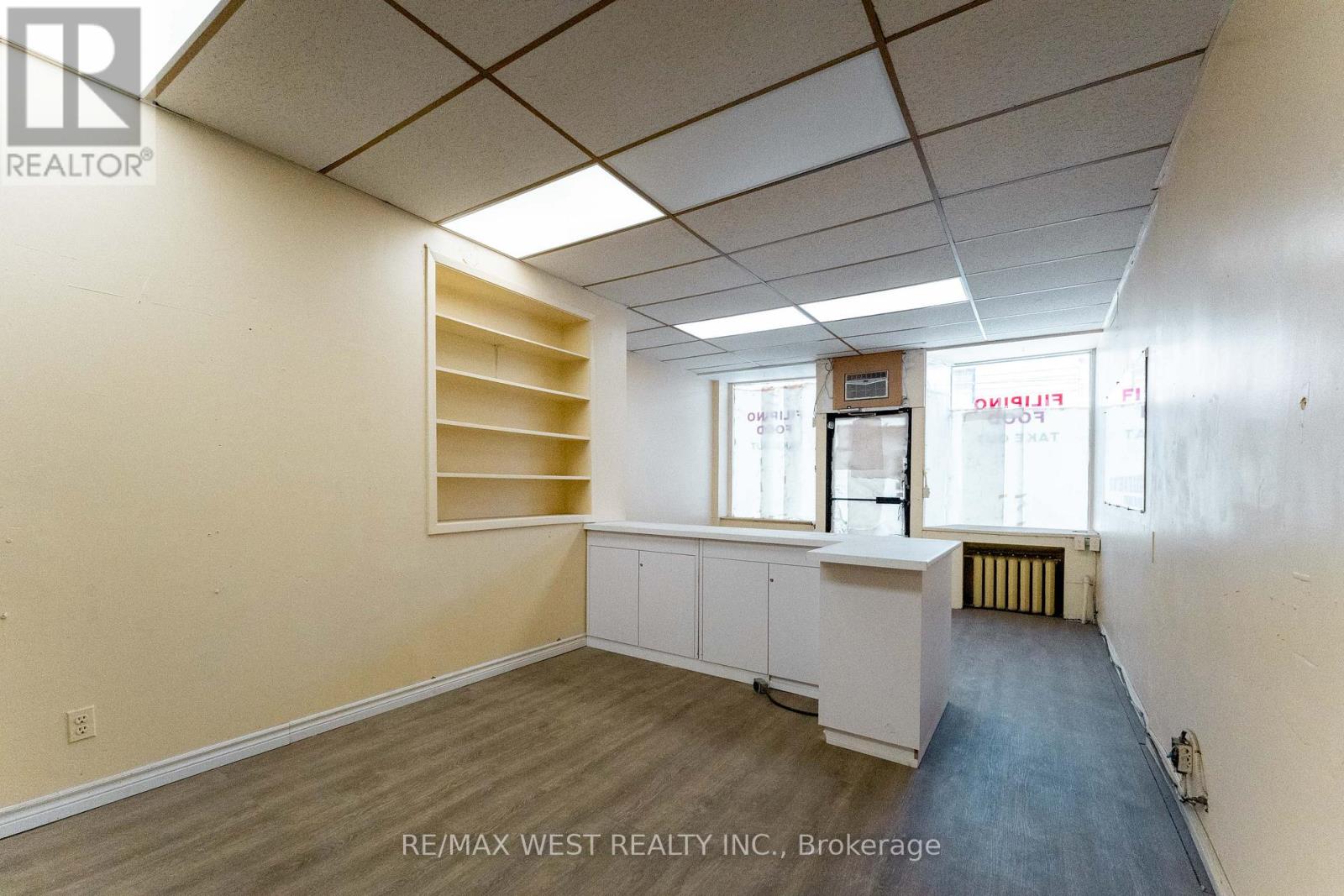 1311 King Street W Property Photo 3