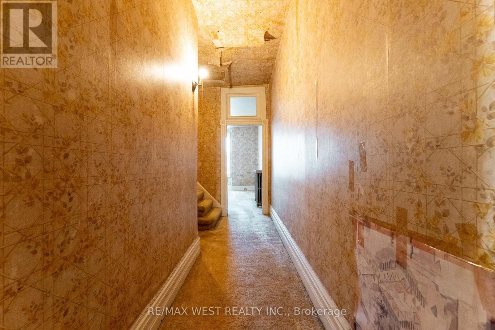 1311 King Street W Property Photo 28