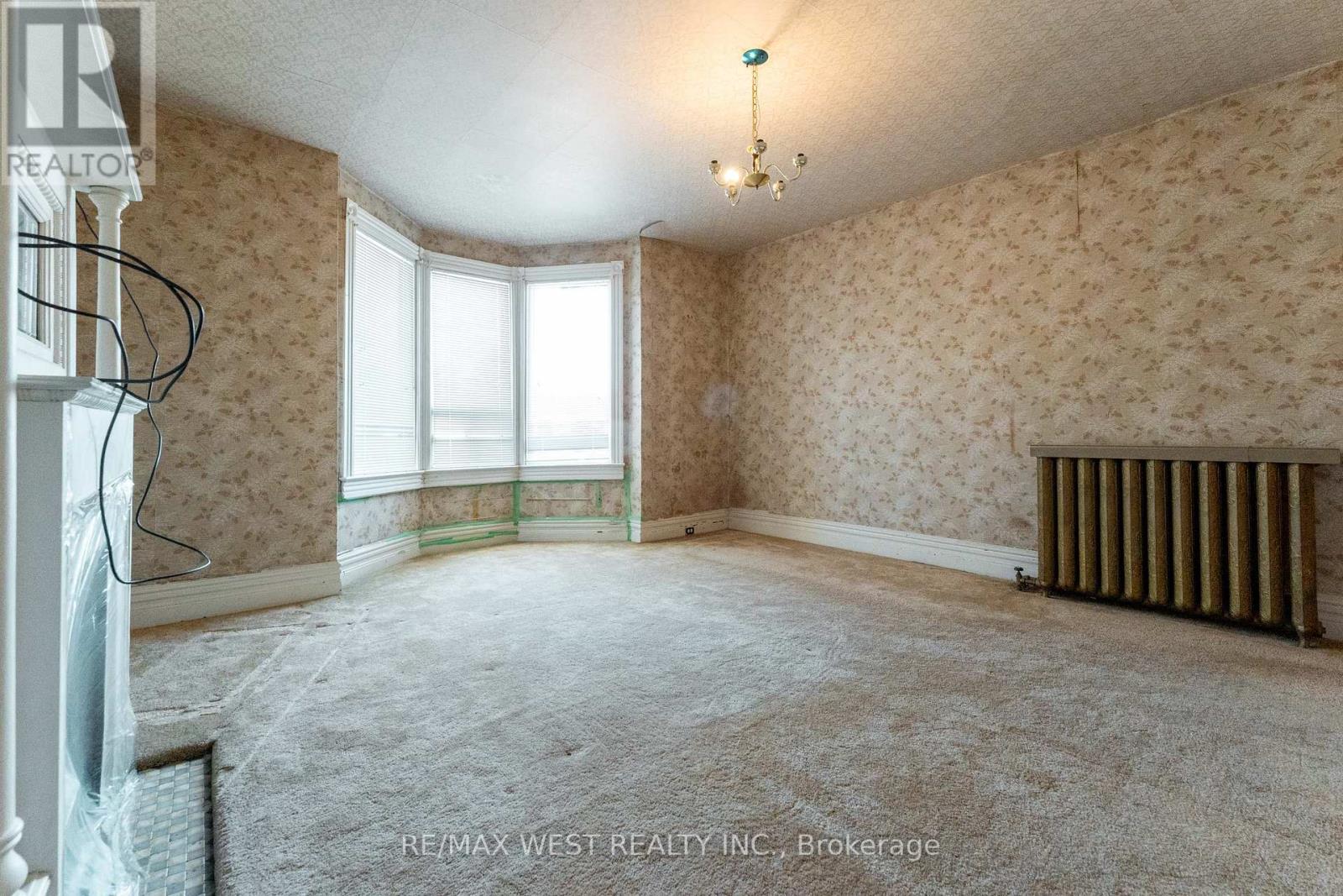 1311 King Street W Property Photo 31