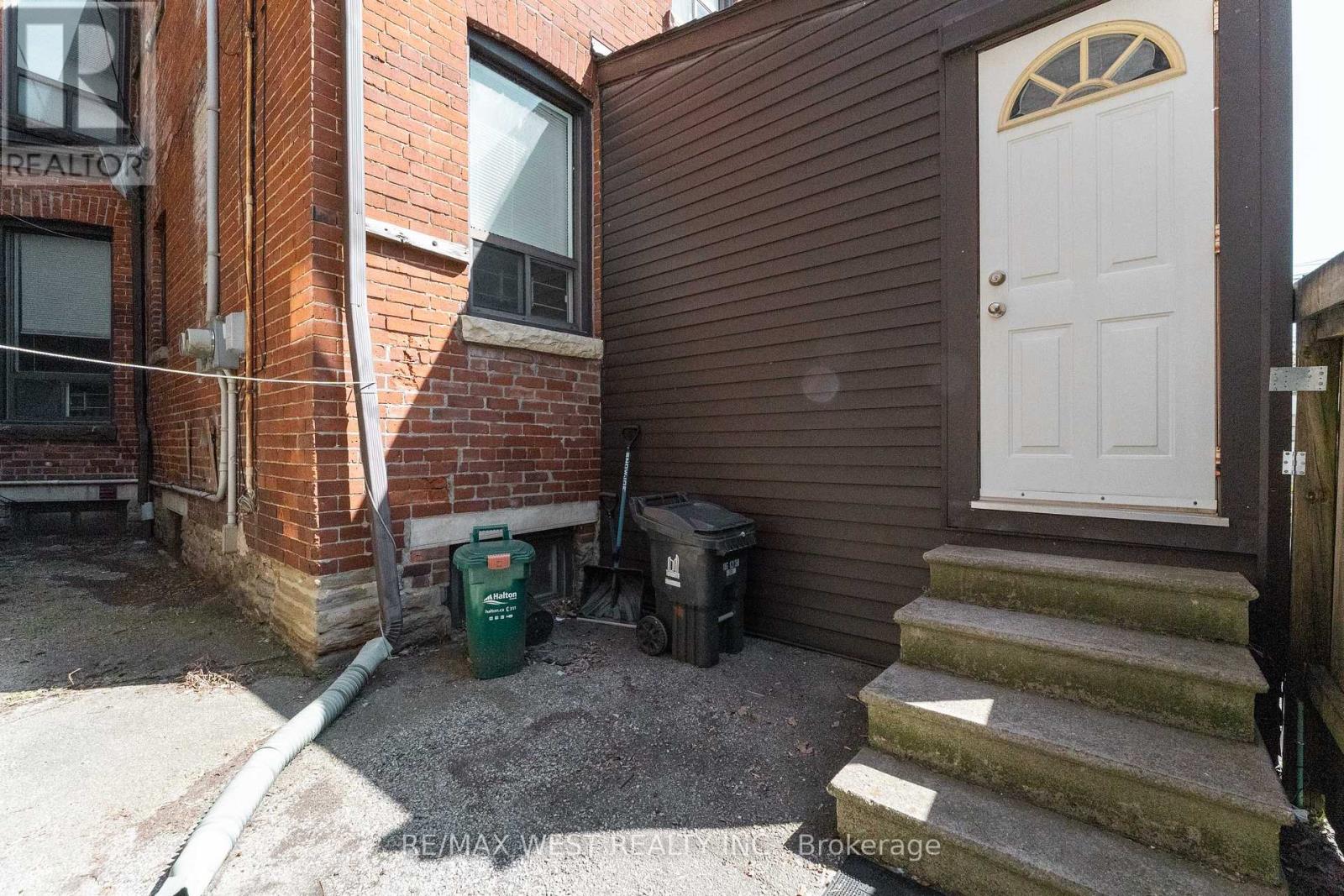 1311 King Street W Property Photo 47