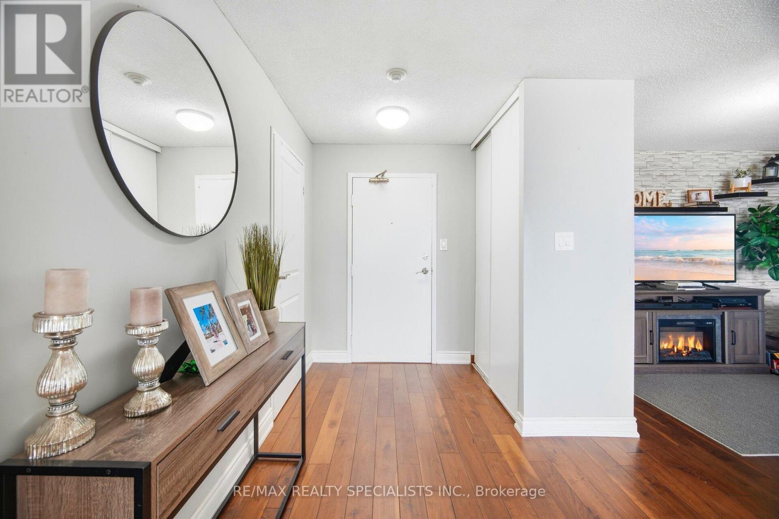 611 - 1 Rowntree Road Property Photo 12