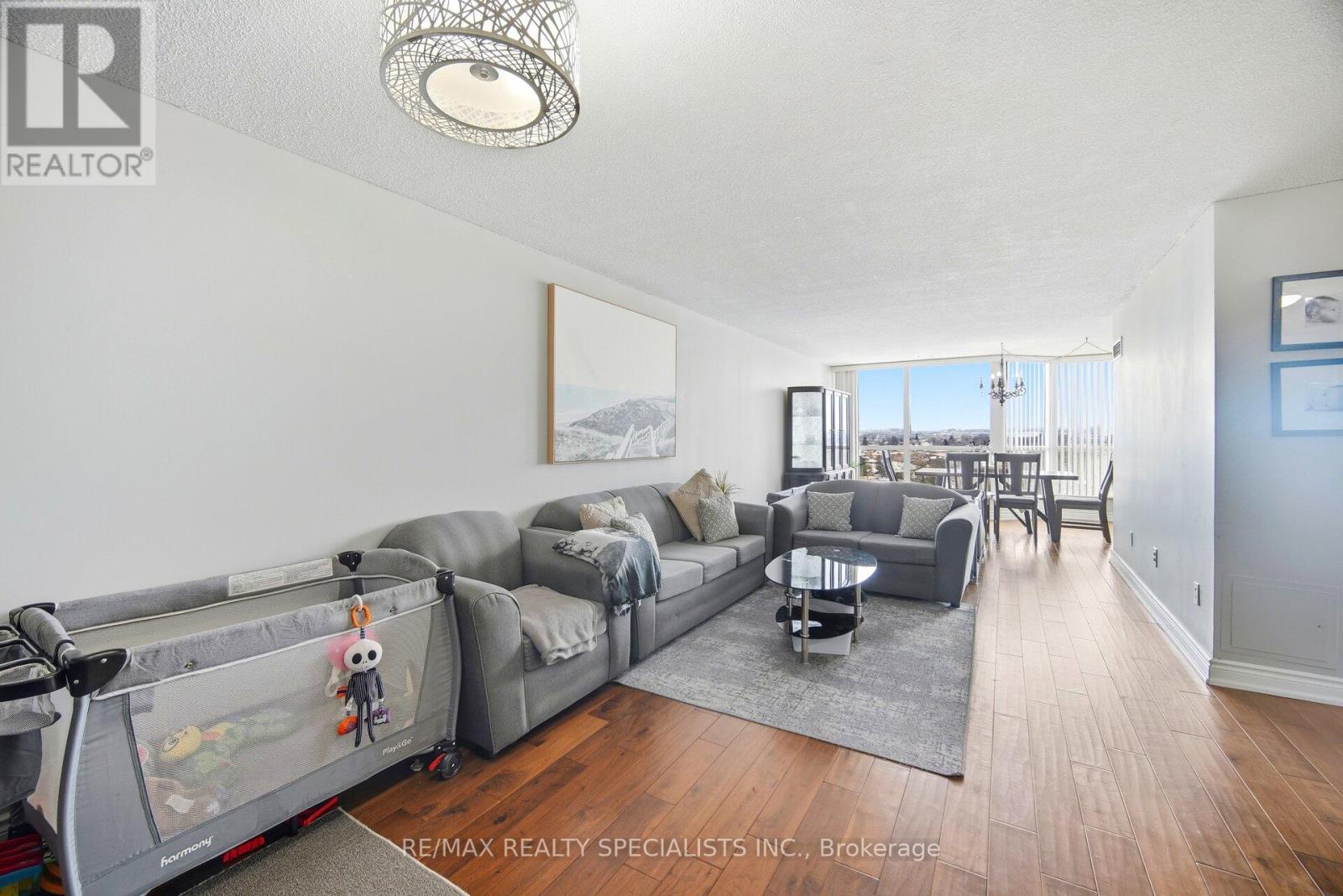 611 - 1 Rowntree Road Property Photo 17