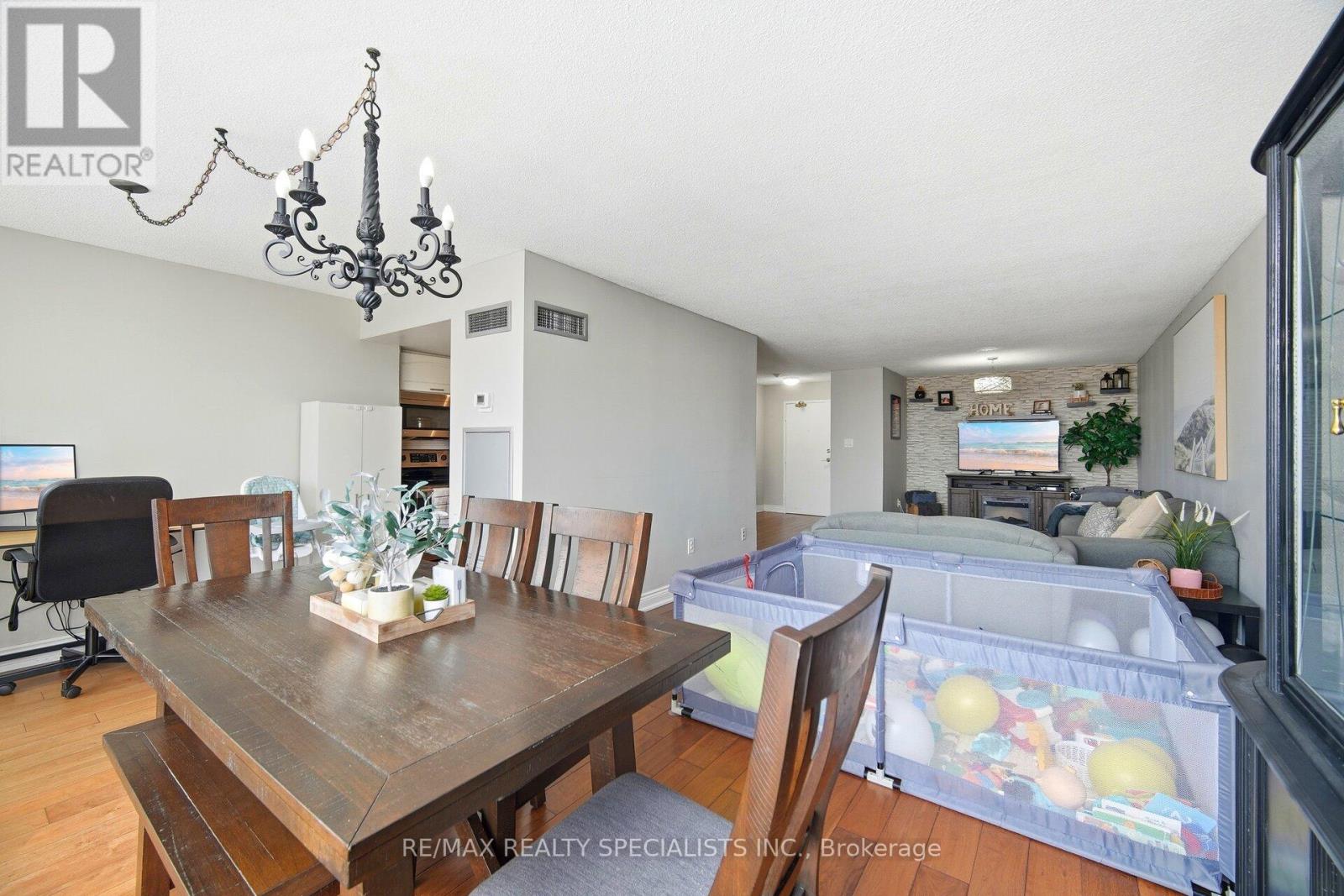 611 - 1 Rowntree Road Property Photo 20