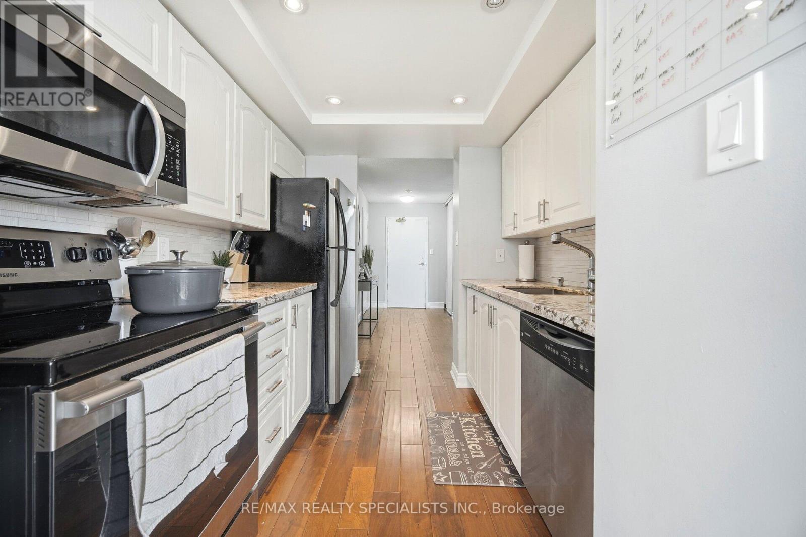 611 - 1 Rowntree Road Property Photo 25