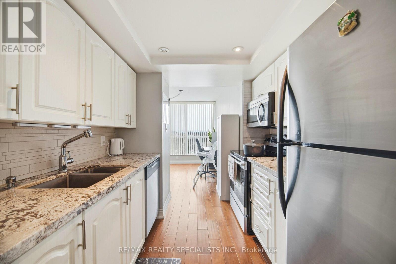 611 - 1 Rowntree Road Property Photo 26