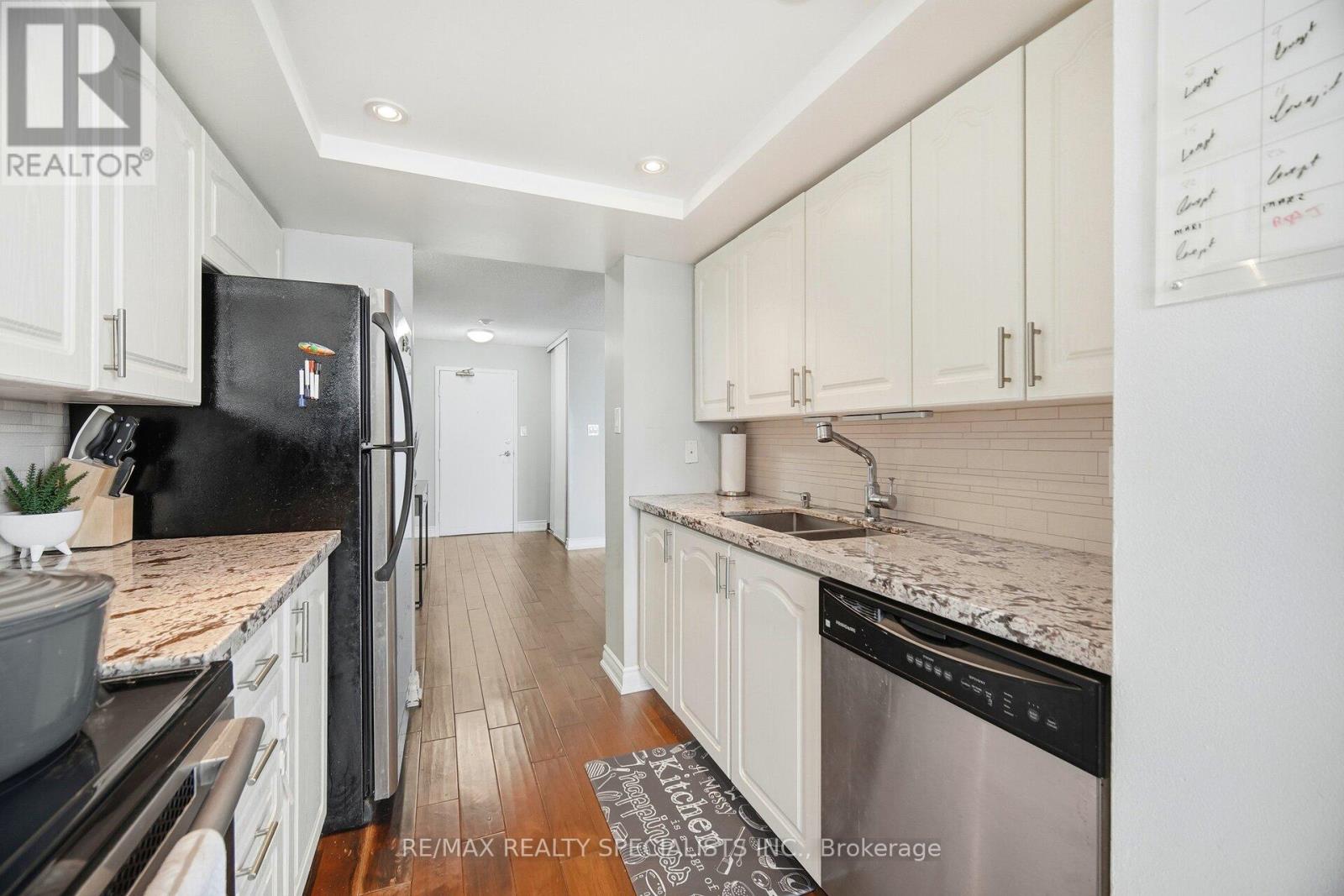 611 - 1 Rowntree Road Property Photo 27