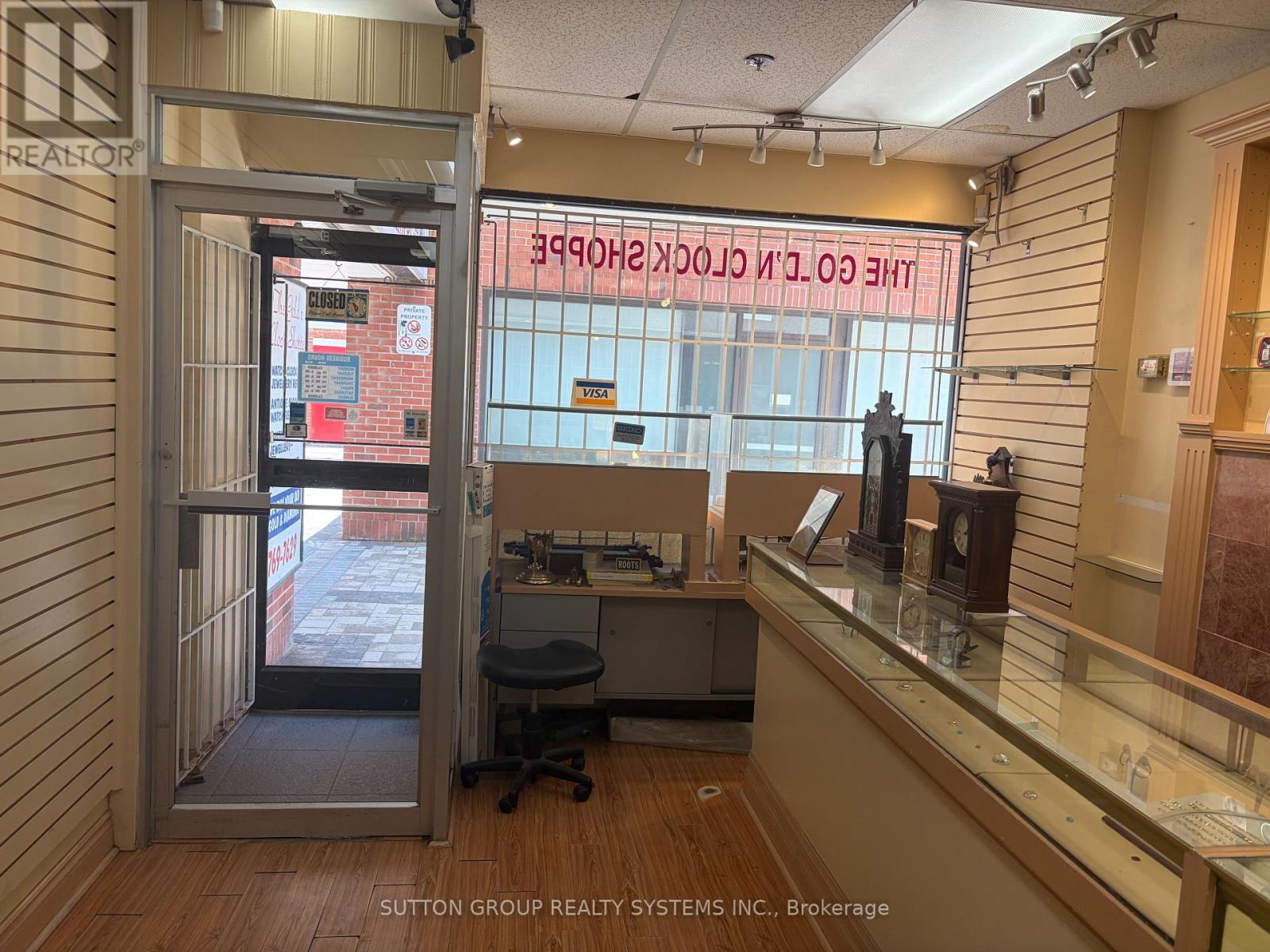 102 - 2323 Bloor Street Property Photo 5