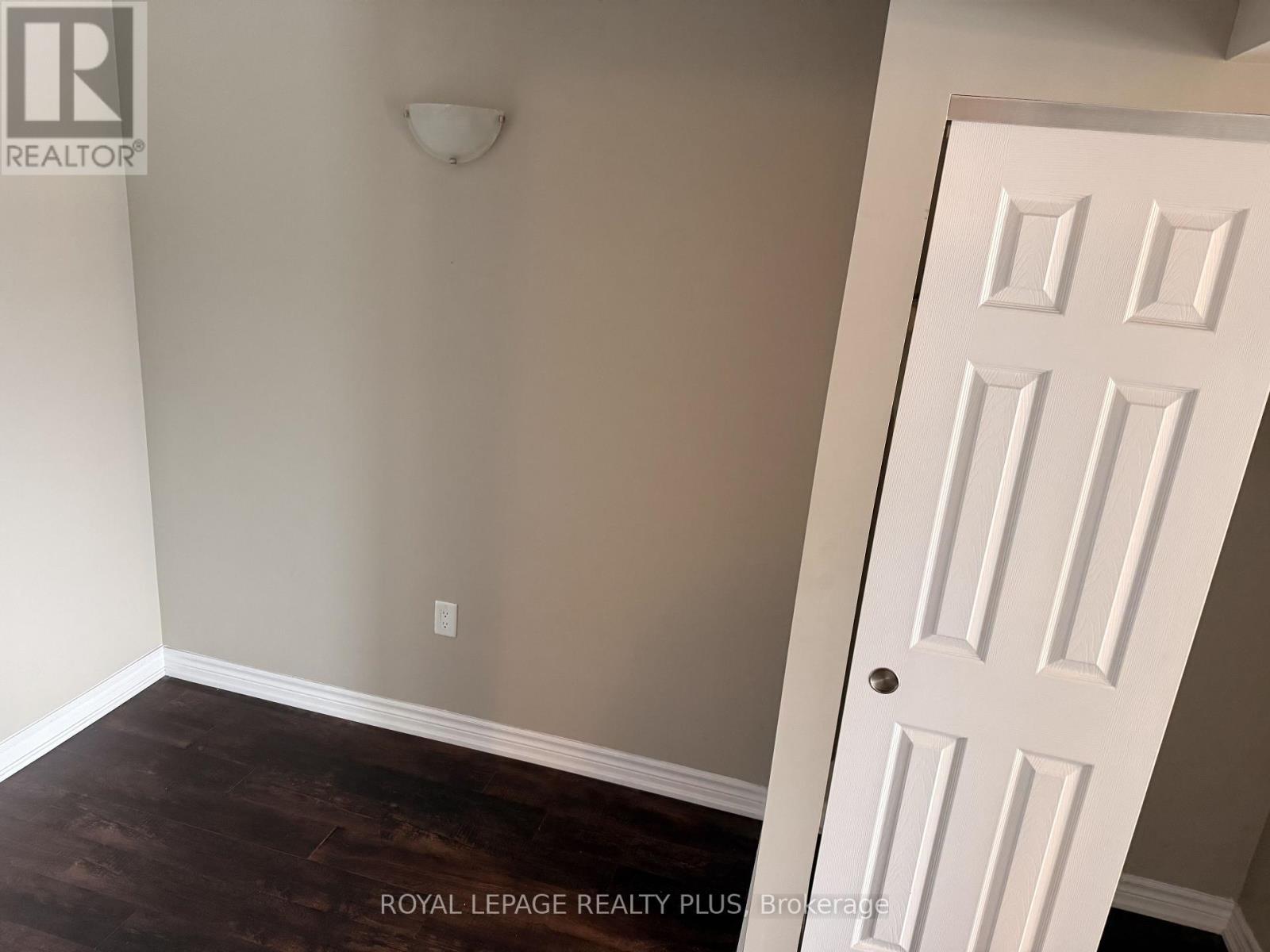 708 - 716 Main Street E Property Photo 5