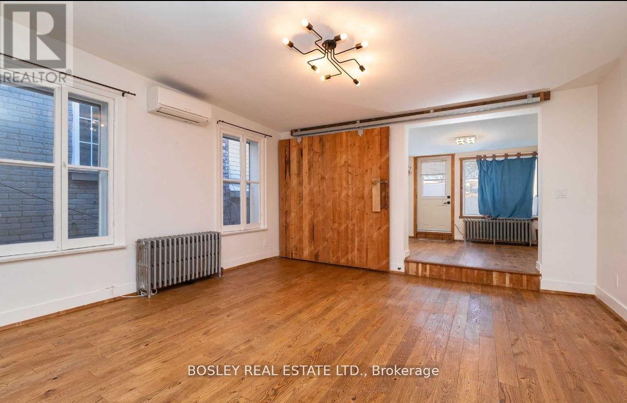 Upper - 2994 Dundas Street W Property Photo 2