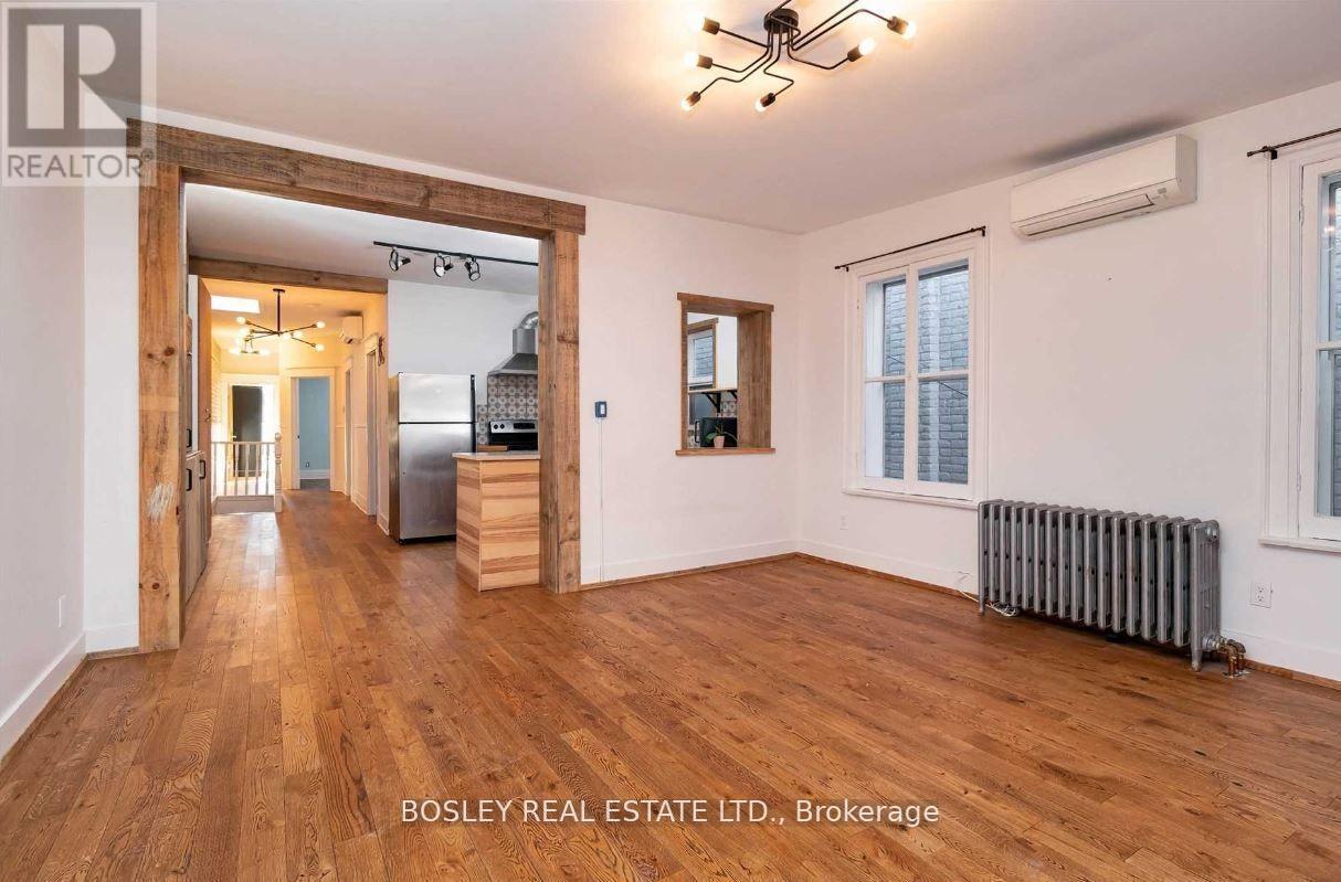 Upper - 2994 Dundas Street W Property Photo 3