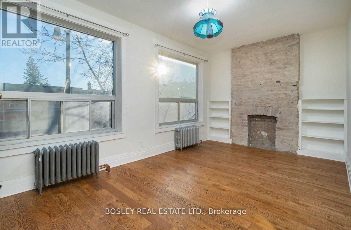 Upper - 2994 Dundas Street W Property Photo 13