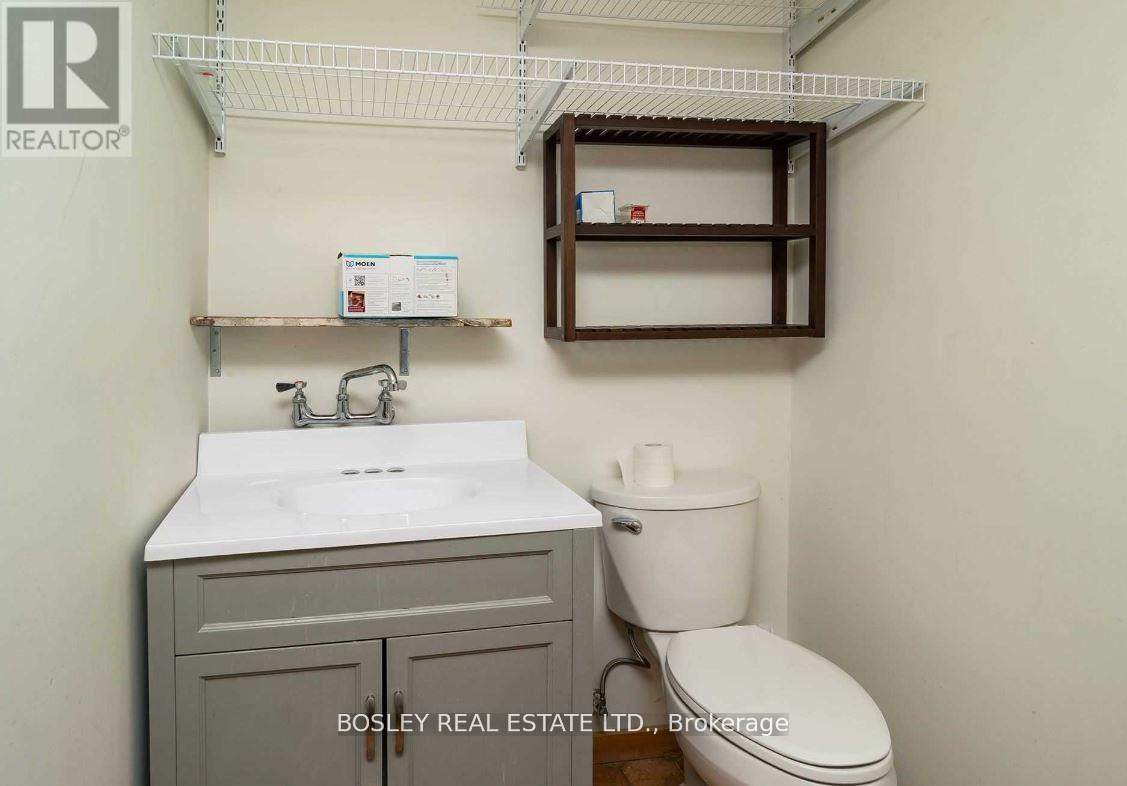 Upper - 2994 Dundas Street W Property Photo 18