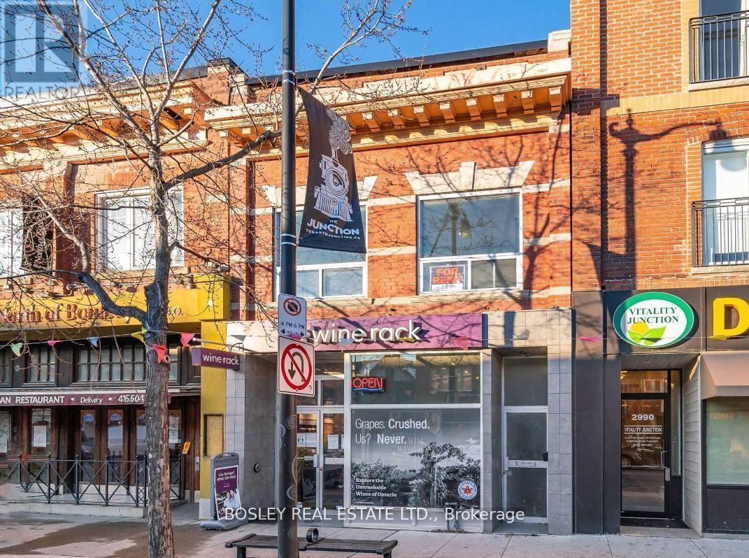 Upper - 2994 Dundas Street W Property Photo 20