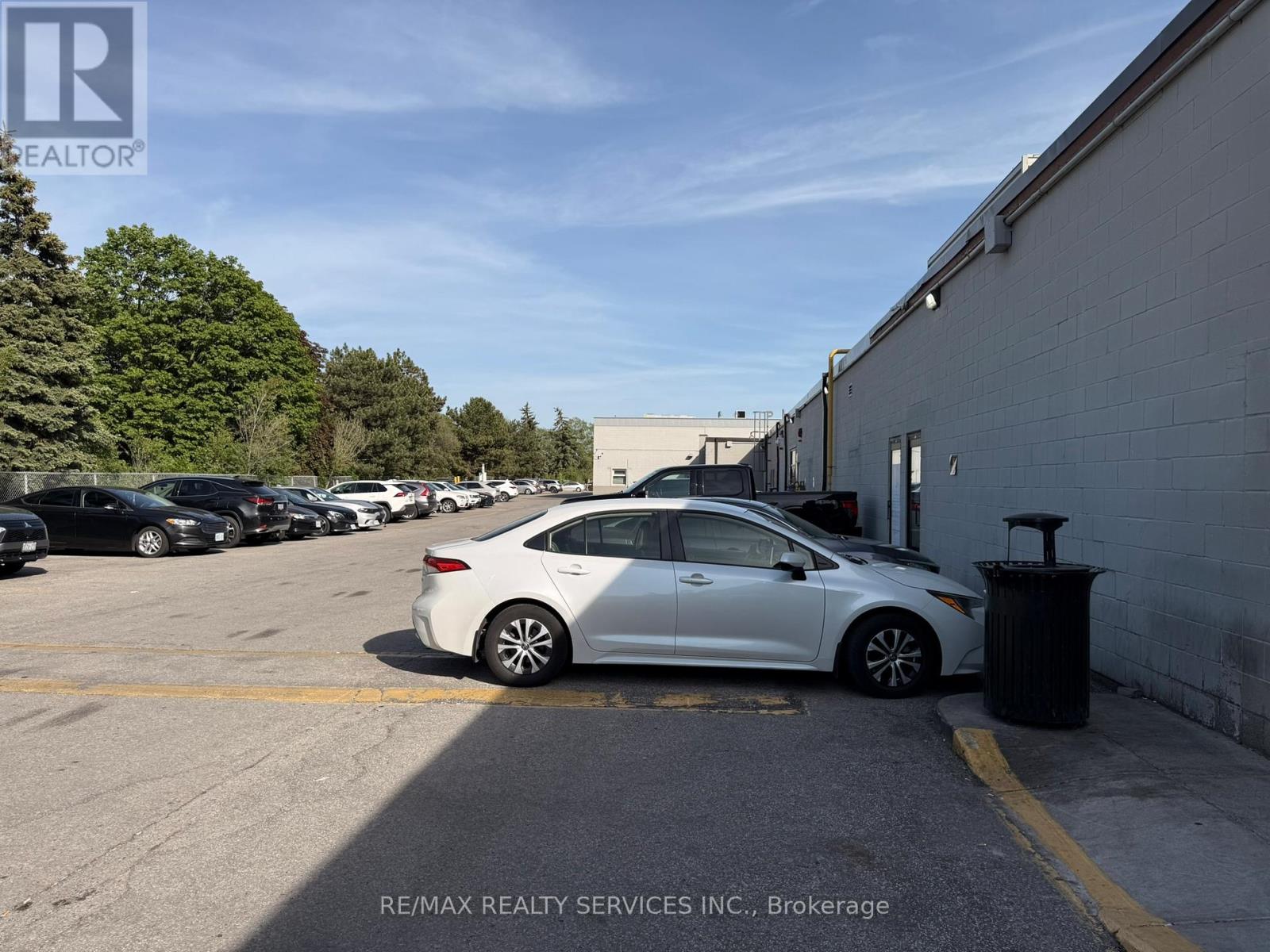 187 (1e63) - 7215 Goreway Drive Property Photo 8
