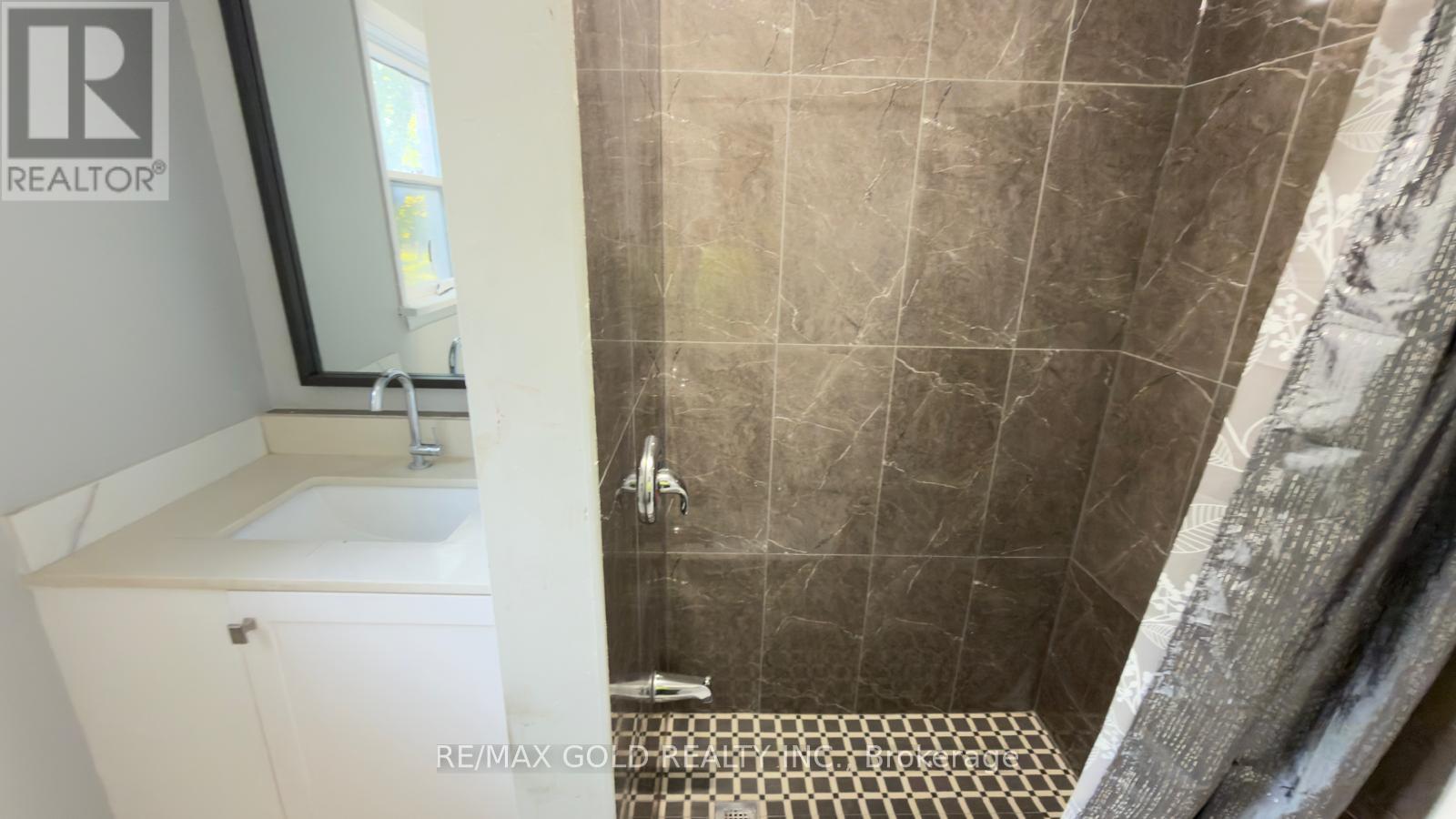 4476 Beech Grove Side Road Property Photo 9