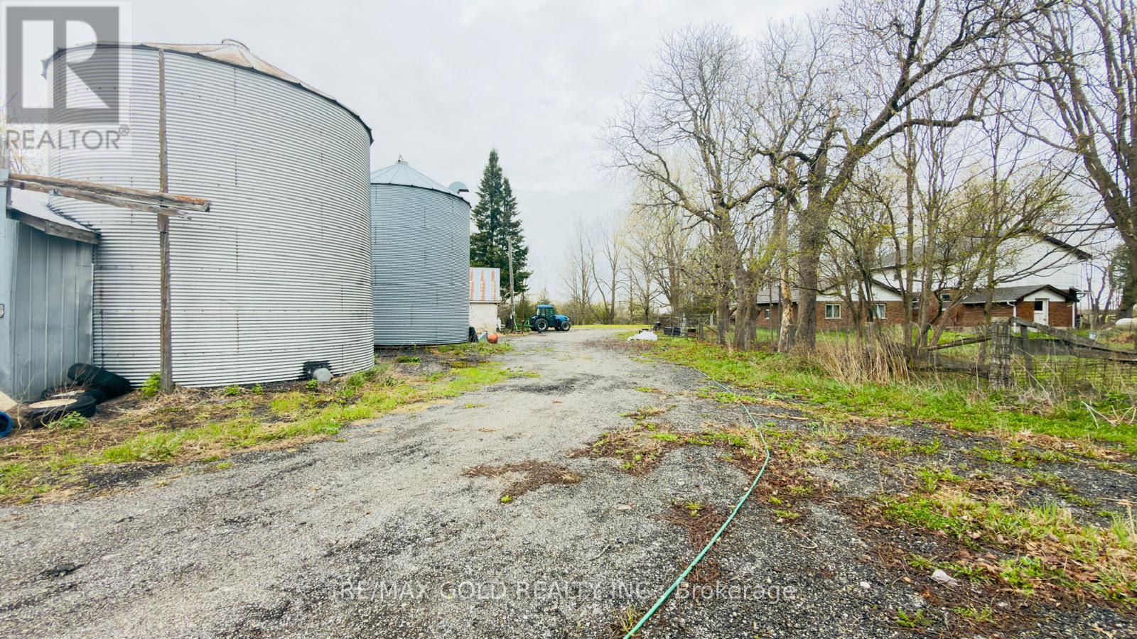 4476 Beech Grove Side Road Property Photo 15