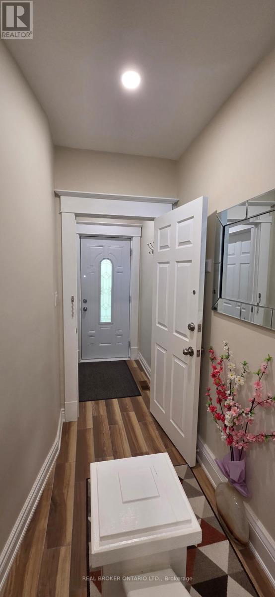 17 Howard Park Avenue Property Photo 2