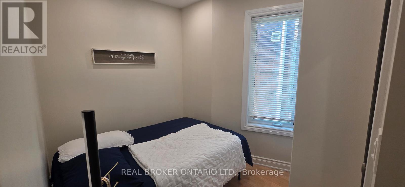 17 Howard Park Avenue Property Photo 9