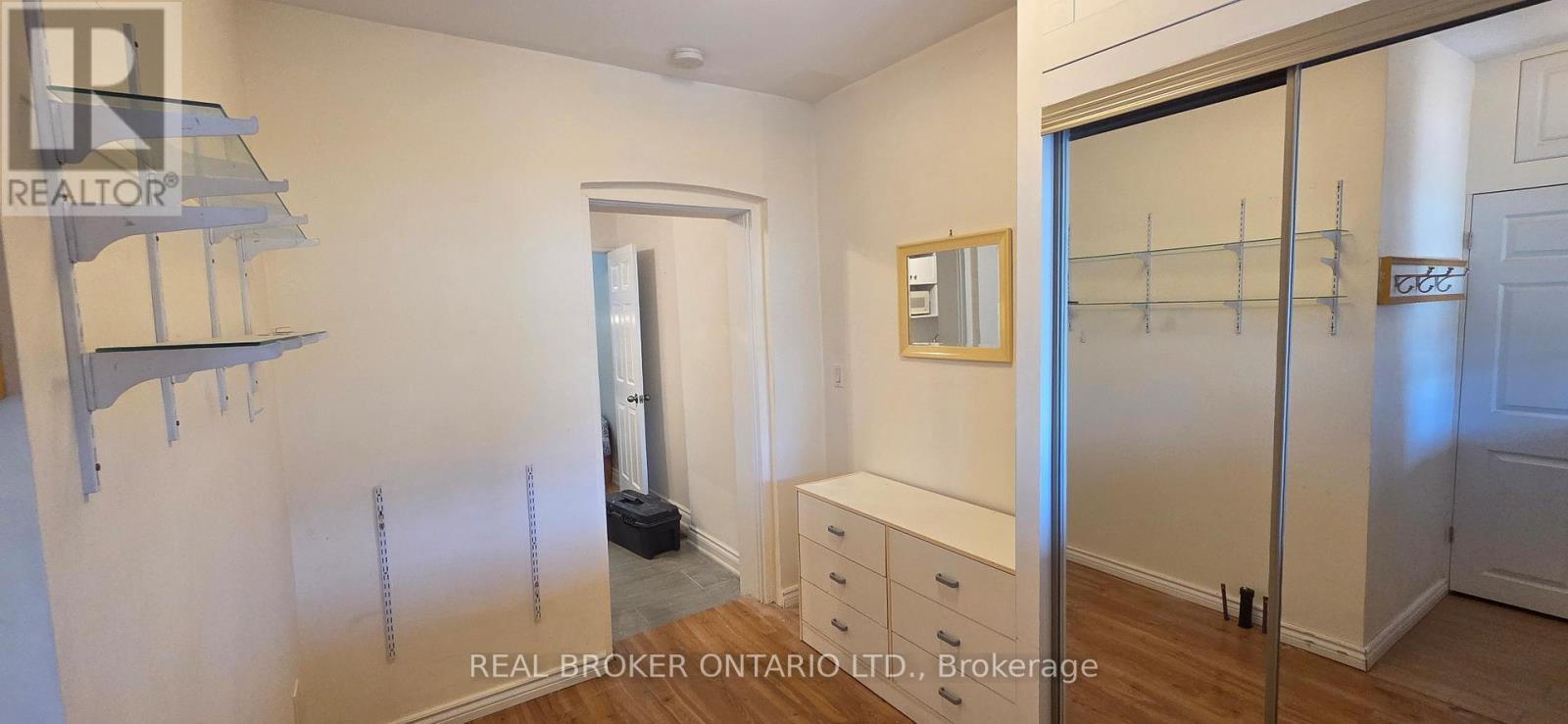 17 Howard Park Avenue Property Photo 10