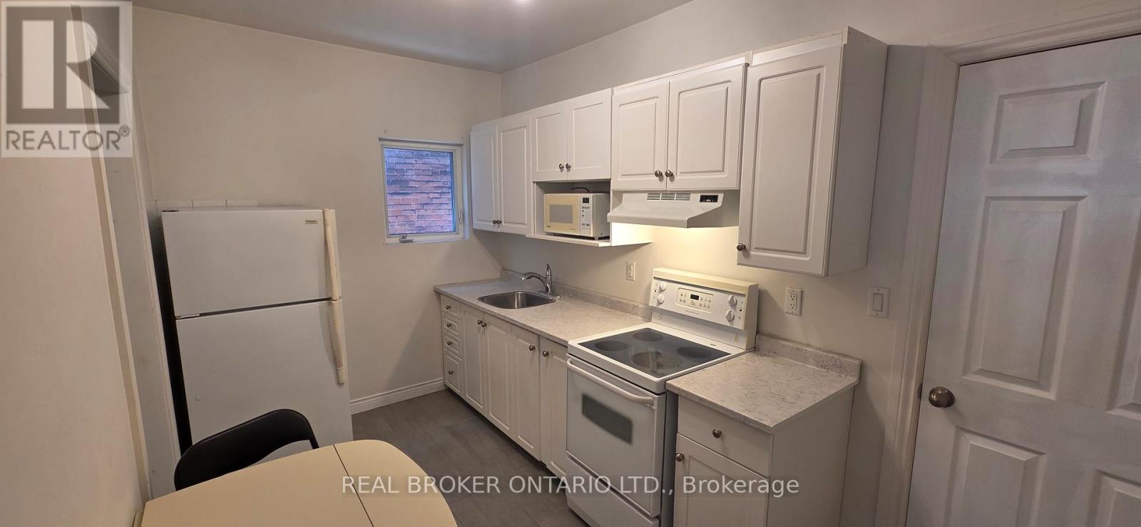 17 Howard Park Avenue Property Photo 11