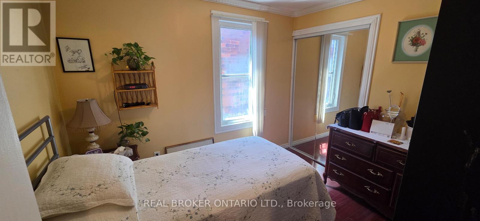 17 Howard Park Avenue Property Photo 18