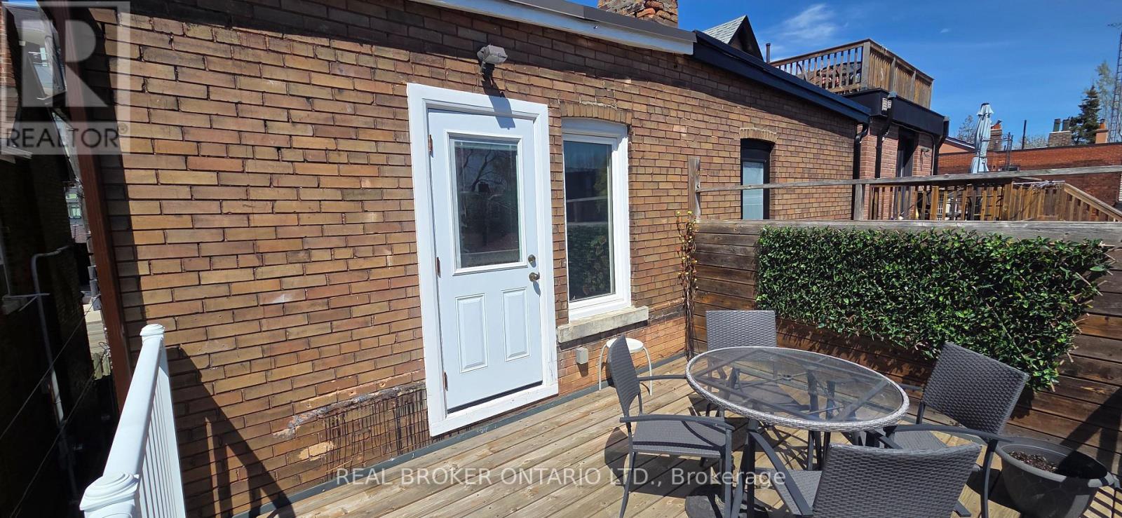17 Howard Park Avenue Property Photo 22