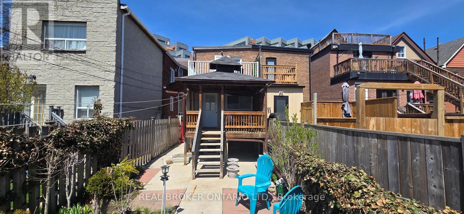 17 Howard Park Avenue Property Photo 25