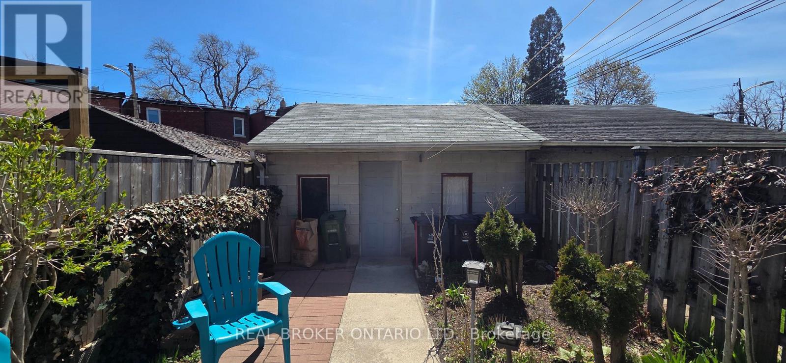 17 Howard Park Avenue Property Photo 26
