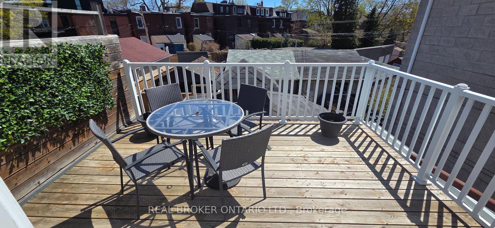 17 Howard Park Avenue Property Photo 27
