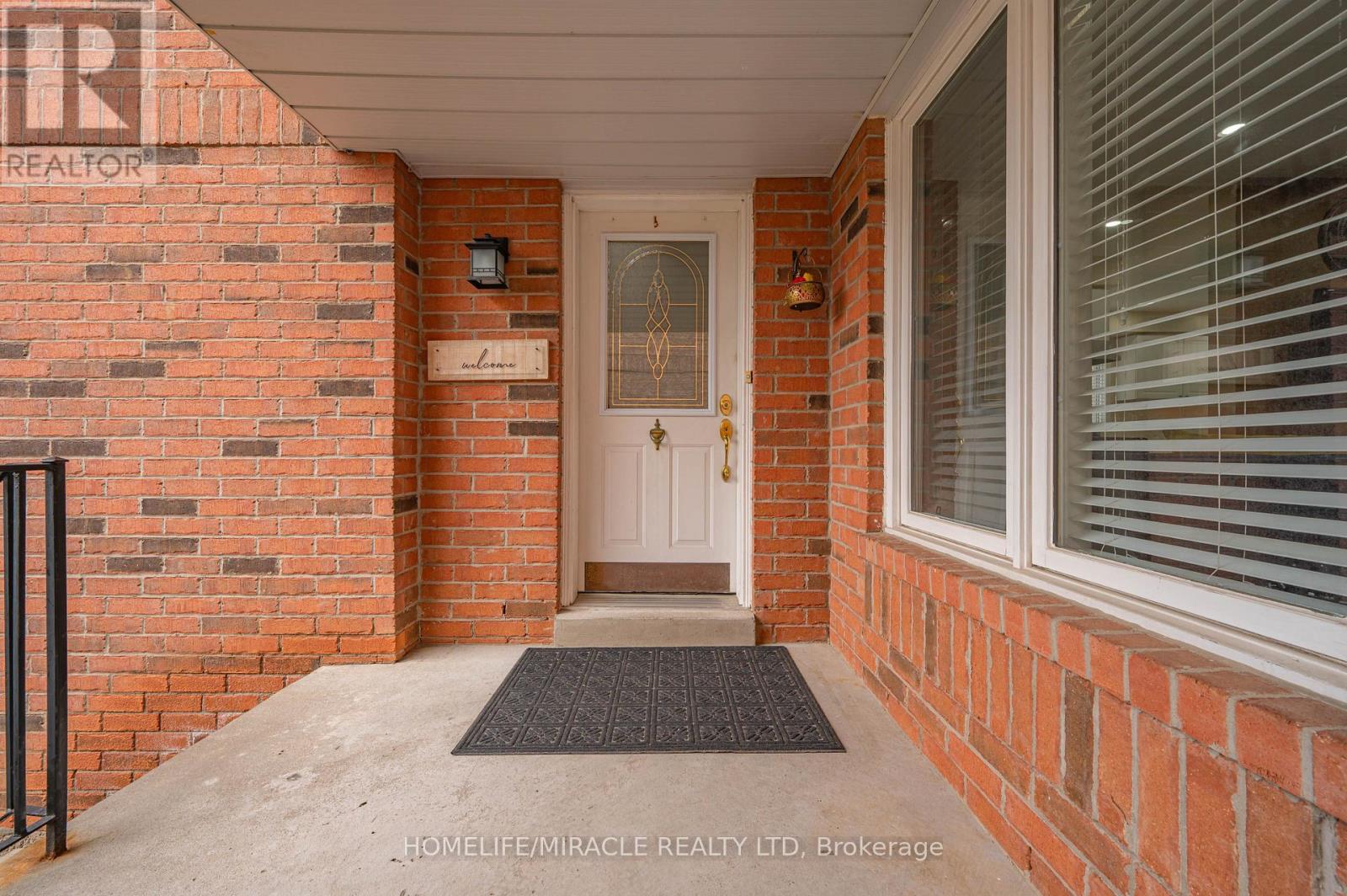 5342 Crane Court Property Photo 6