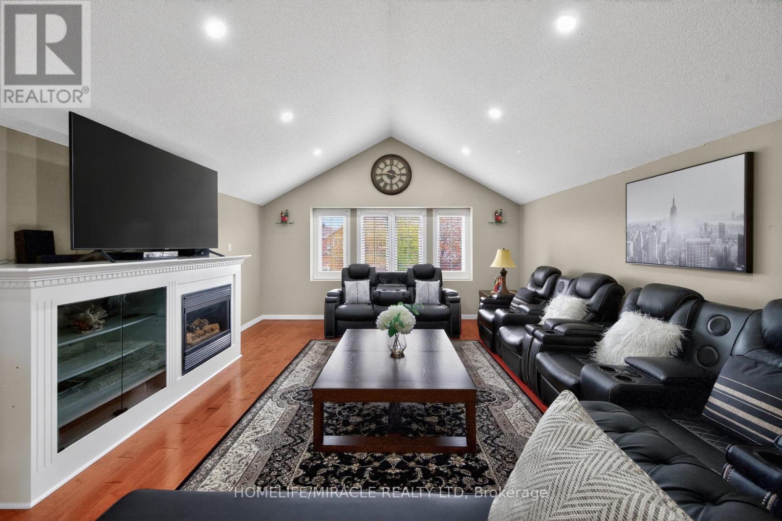 5342 Crane Court Property Photo 24