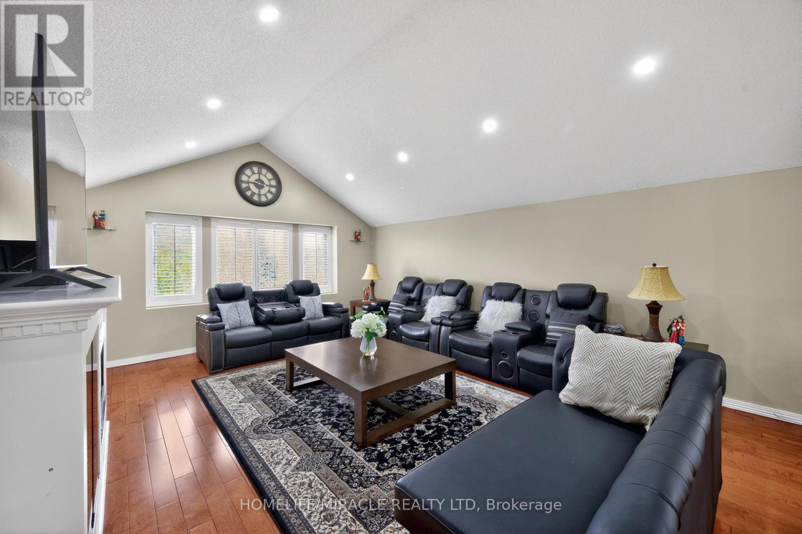 5342 Crane Court Property Photo 26