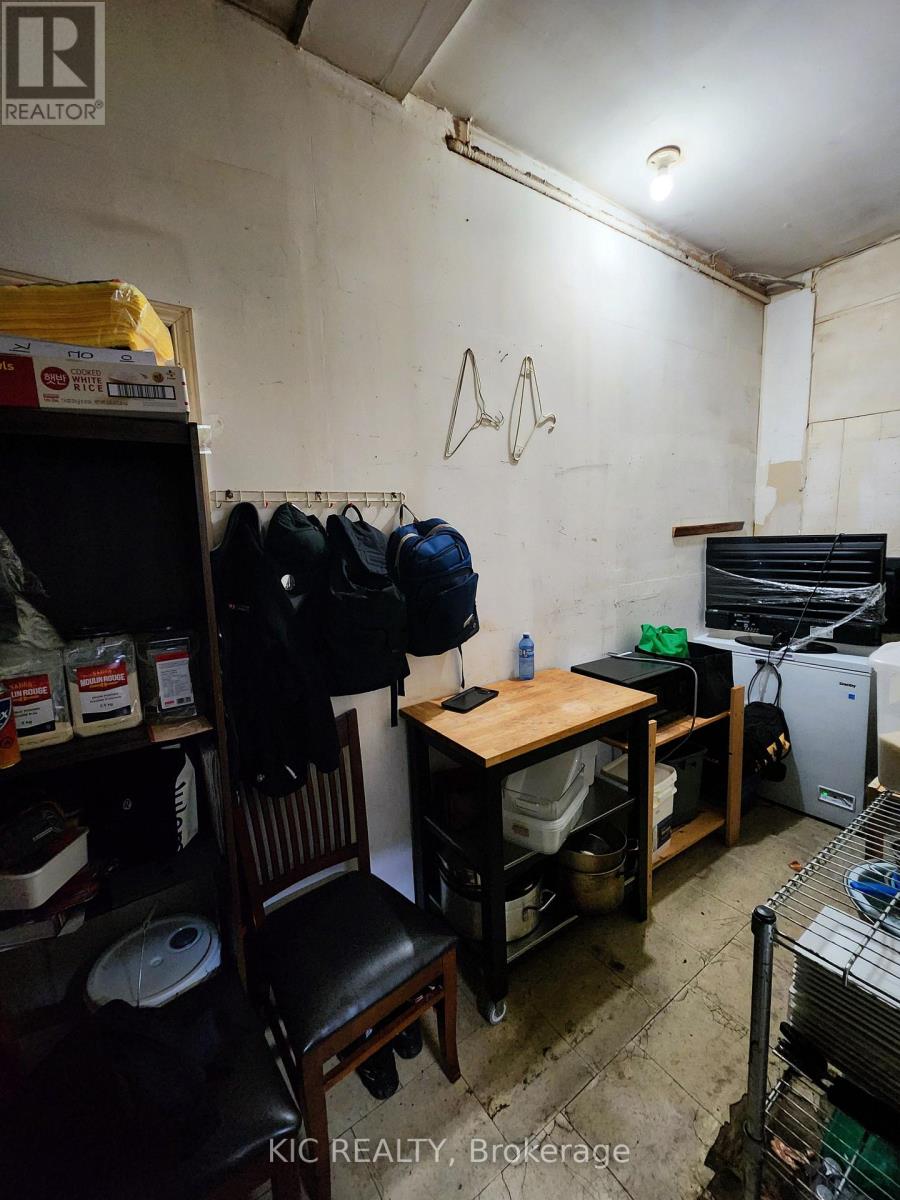 C - 10 Mill Street E Property Photo 7