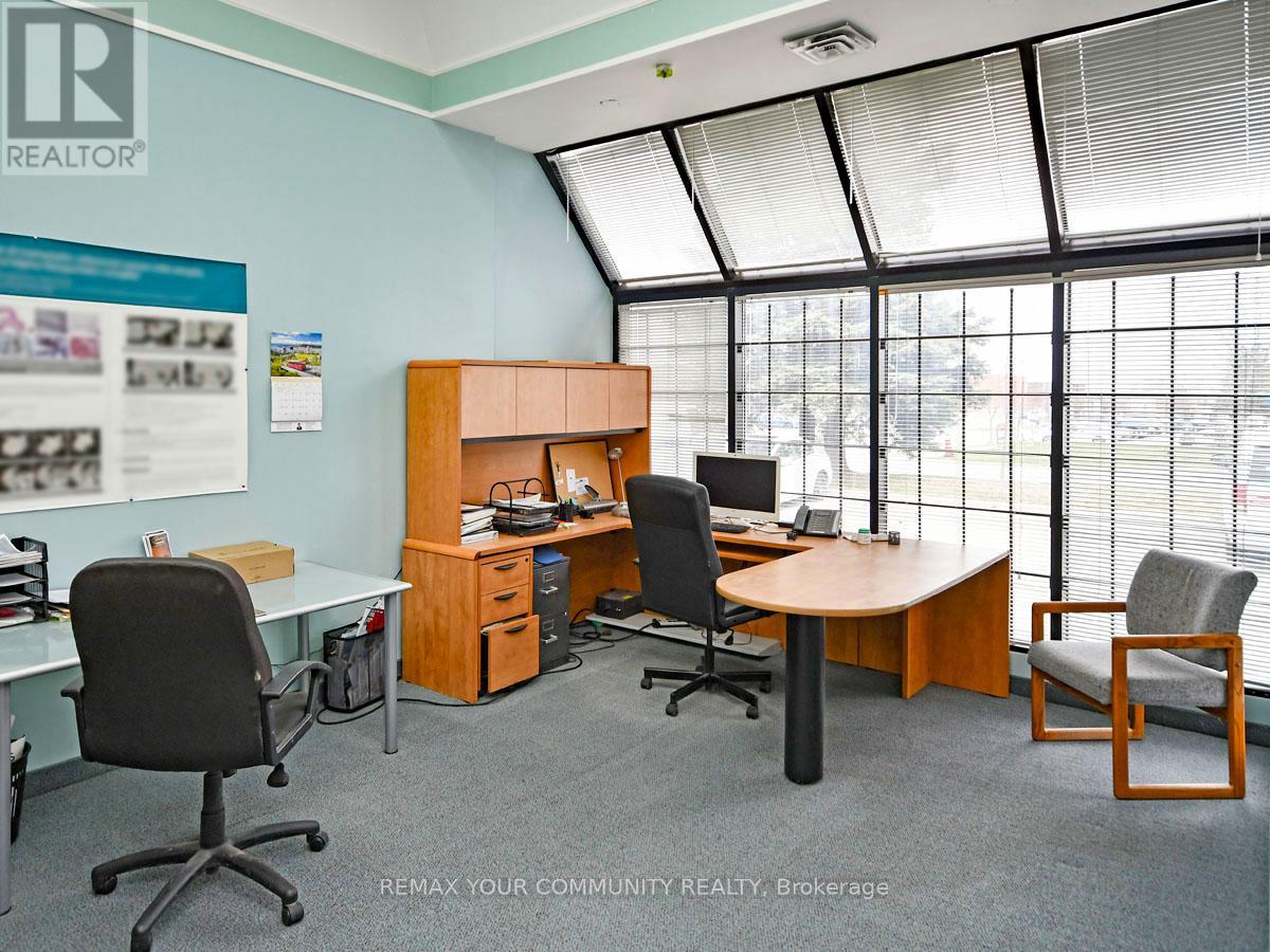 3 - 800 Petrolia Road Property Photo 7
