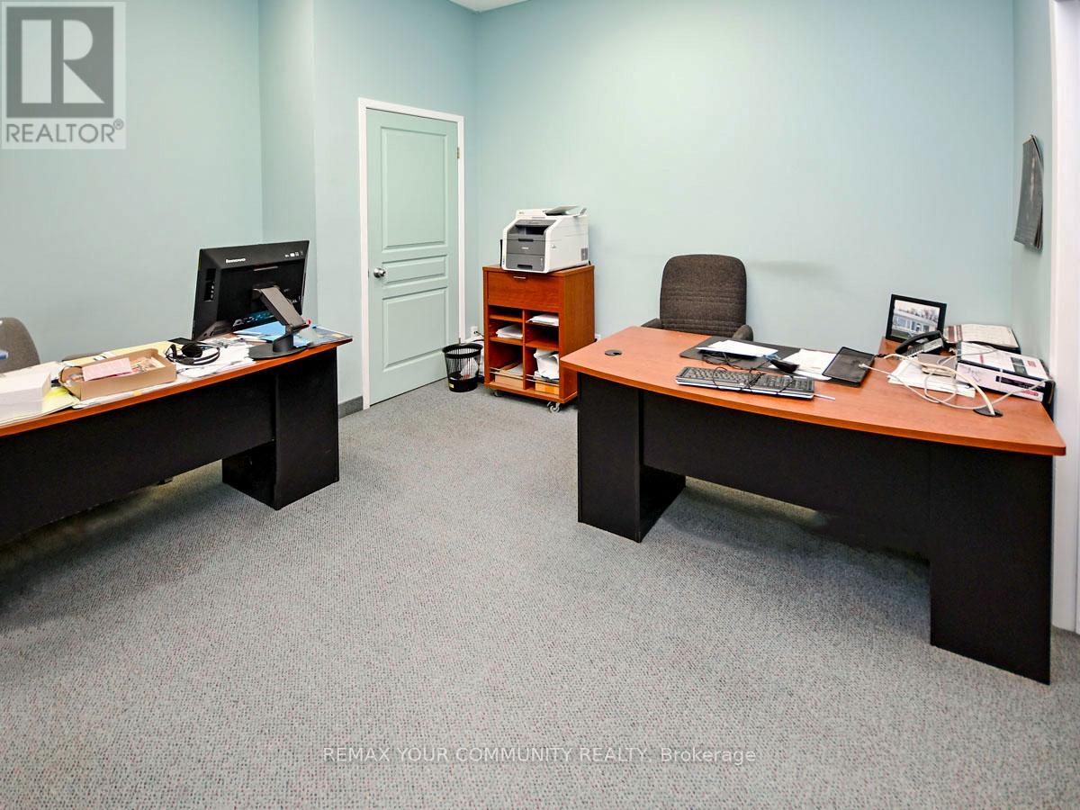 3 - 800 Petrolia Road Property Photo 10