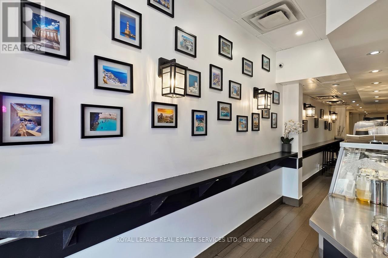 2184 Bloor Street W Property Photo 6