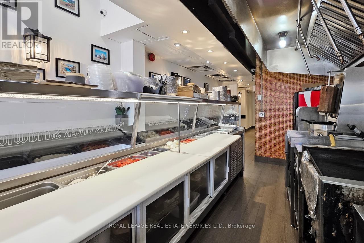 2184 Bloor Street W Property Photo 12