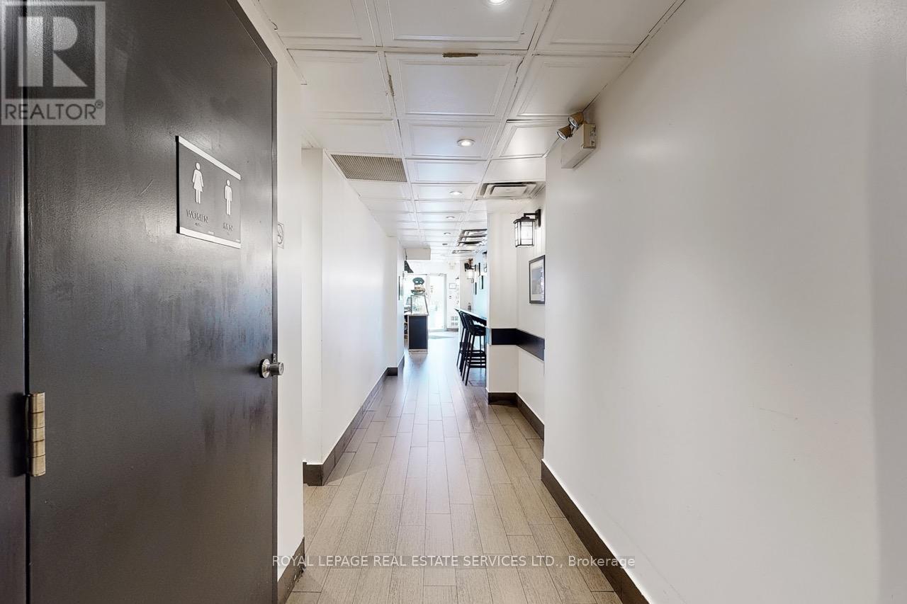 2184 Bloor Street W Property Photo 25