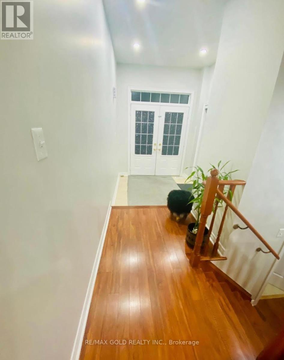 60 Swales Crescent Property Photo 7