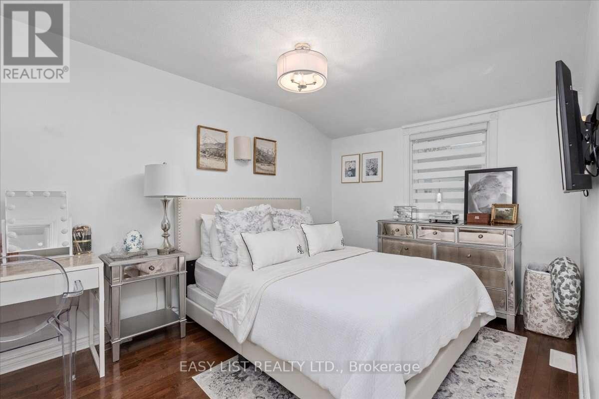 140 Ascot Avenue Property Photo 16